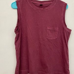 old navy size small women’s maroon tank top